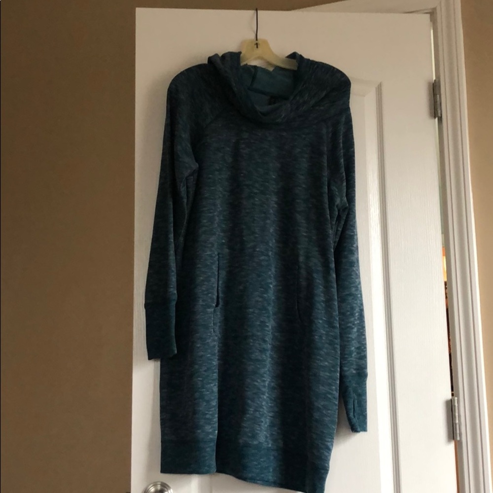 Gaiam street to studio hoodie dress